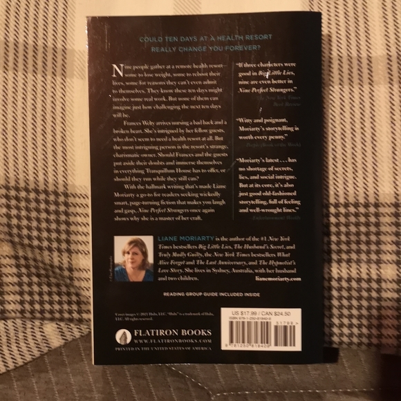 Nine Perfect Strangers - Picture 2 of 4